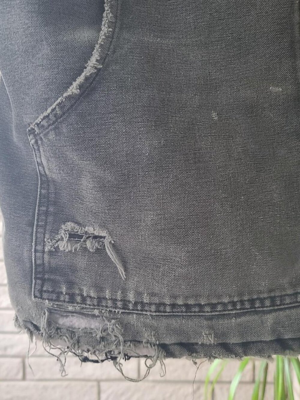 Vintage 'Carhartt' black/grey distressed and faded heavy work quilt lined jacket - Picture 3 of 6